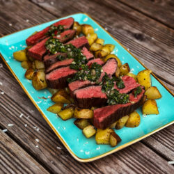 Flanksteak auf Kartoffelbett