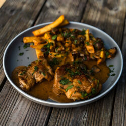 Cremiger Jägertopf